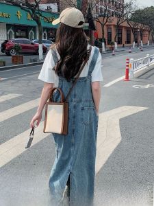 ชุดเดรสยีนส์ทรงหลวมเอวสูงสำหรับผู้หญิง ฤดูร้อน 2023 แขนกุด กระโปรงทรงเอ คอวี สไตล์ใหม่ กระโปรงสั้น ชุดเดรสลำลอง