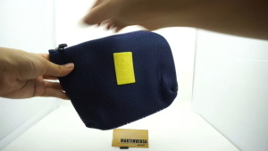 CABLE POUCH BESAR Organizer Multifungsi untuk Power Bank Charger Kabel Data Headset dan Aksesoris Elektronik Lainnya Tas Penyimpanan Travel Pouch Anti Air Praktis dan Rapi Cocok untuk Bepergian atau Aktivitas Sehari-hari.