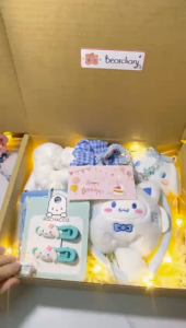 Cute Random Cartoon Sanrio Stationery Lucky Box Gift Set Birthday Suprise Gift Set 三丽鸥福箱 可爱文具海报贴纸书本