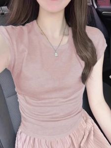 สไตล์เกาหลี สลิมฟิต แขนสั้นน้ําแข็ง ผ้าไหม เสื้อถัก ผู้หญิง ฤดูร้อน เสื้อยืดบางเกือบสั้น ทันสมัย เสื้อท่อนบน