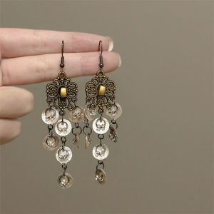 Elegant Long Shell Tassel Earrings Ethnic Style Design Fashionable Alloy Gold Plated Silver Dangle Studs for Women