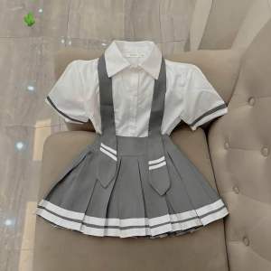 Set Bộ Áo Sơ Mi Tay Ngắn Cổ Phối Viền + Chân Váy Xếp Ly Viền Sọc + VAST CAVAT Viền Sọc