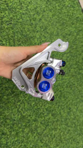 ขาจับปั้มล่าง 8.1 สำหรับรถตรงรุ่น GIORNO ABS จาน 220mm ใส่กับโช๊คเดิม งานKING RACING อลูมิเนียม CNC