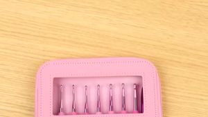 8Pcs Crochet Hook Set 2.5 to 6mm Crochet Hooks Kit Ergonomic Soft Handles Crocheting Needles Kit Knitting Tool Pink Crochet Hook