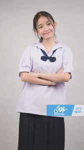 สำหรับนักเรียนชั้นประถม-มัธยมต้น: เสื้อนักเรียนหญิง คอทหารเรือ