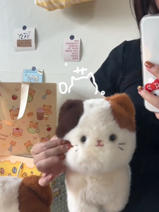 COD ตุ๊กตา ตุ๊กตาแมว 22cm ตุ๊กตาแมวลายแคลิโก ตุ๊กตาแมวน่ารัก น่ารักมาก ของขวัญวันเกิดที่ดี