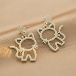 Sweet Cute Star White Cat Ear Cuff No Piercing Required Fashionable Simple Mosquito Coil Tray Ear Clip for Women Alloy/Dipped Silver/Dipped Gold