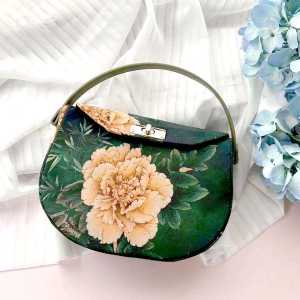 Handmade Embroidery DIY Material Kit Small round Cake Bag Shoulder Strap Silk Simulation Twist Lock Fabric Art Craft Kit