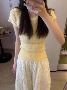 Áo Thun Dệt Kim Màu Vàng Ống Tay Ngắn Ôm Vừa Vặn Cho Nữ Mùa Hè Phong Cách Hàn Quốc Cổ Tròn Màu Trơn