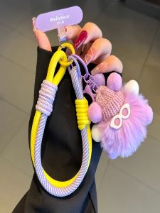 2025 ใหม่ดีไซน์ Dopaamine ปุยนุ่ม ห้อยโทรศัพท์มือถือ สายรัดข้อมือ กระเป๋า กุญแจ ป้องกันการสูญเสีย อุปกรณ์ไฮเอนด์ เครื่องประดับมือ