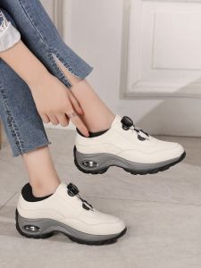 Spring Autumn New Style Casual Leather Mom Walking Shoes Lightweight Anti-slip Fashionable Slip-On Soft Bottom Sneakers