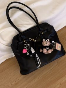 กระเป๋าสะพายไหล่แบบลำลองขนาดใหญ่สไตล์ย้อนยุคสำหรับเดินทางและทำงาน กระเป๋าถือแบบหนังเทียมสไตล์ญี่ปุ่นและเกาหลี