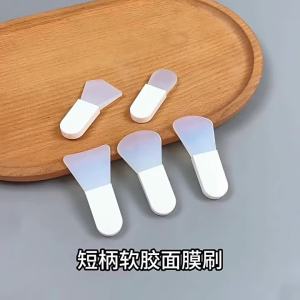 3 Pieces Mask Applicator Brush Soft Silicone Brush Mini Makeup Spatula Facial Beauty Tool Set Facial Mud Makeup Mask Brush