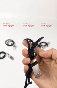 Còi sắt có dây còi sắt trọng tài có dây 1 chiếc