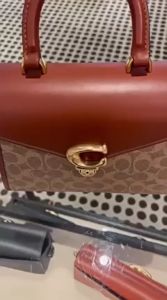 coach sling bag for women Authentic official store original Studio Sammy series Leather Handle Bags Cross Body  Shoulder Bags CH723 CH724 Size :24cm(L)x18cm(H)x11cm(W)