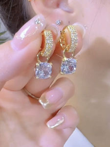 Elegant Fashionable Full Diamond Women's Earrings - A Premium Sensation with Lightweight Dangle Studs