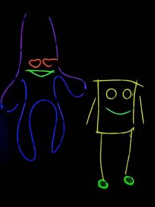 100/200pcs New Year Party Neon Light Glow Stick Party Supplies Glow Necklaces Glow Bracelets For Neon Party Decorations Halloween Wedding Birthday