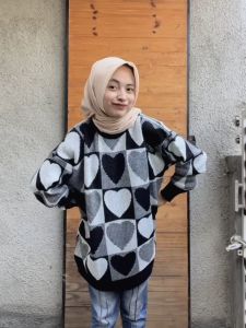 Heart Sweater Motif Hati Vintage Wanita Oversize fit to XXL