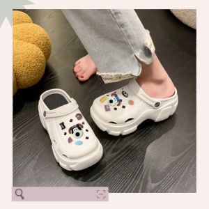 QLshop รองเท้าแฟชั่นหัวโตรูประจำตัว รุ่นนี้มั่นใจวัยรุ่น รองเท้าความสะอาดง่าย มีจำนวนจำกัด รีบสั่งเลยก่อนของผิว