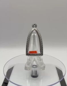 No.(139) ตลับพระ กรอบพระสแตนเลสลายไทย พิมพ์หลวงปู่ทวด/พระกริ่ง ขนาดวงใน 2.2*3.8 ซม. ขนาดที่ใส่สวย 1.9*3.5 ซม. หรือขนาดพระที่ใกล้เคียง