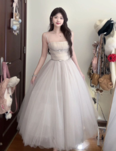 French Style Unique Beautiful Lace Fairy Dress High Waist Strapless Gown Elegant Slim Fit Urban Commute Suitable Autumn Wear