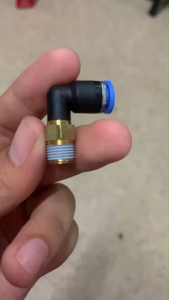 SANG - A  ข้อต่อสายลม งอฉาก 6 มิล เตเปอร์ 1/8