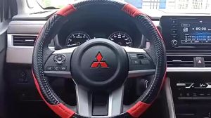 BunMo Car Steering Wheel Covers: Reflective Leather & Top-Quality Protection
