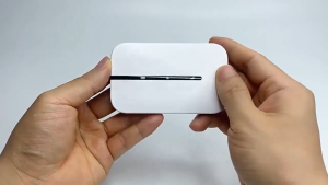 เราเตอร์ WiFi ขนาดเล็ก 1000Mbps 4G WIFI WiFi แบบพกพา รองรับซิมการ์ดทั้งหมด WiFi มือถือ ฮอตสปอตไร้สาย