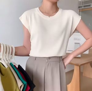 Bộ Áo Thun và Chân Váy Midi Hoa Mới Mùa Hè