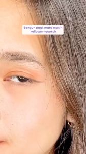 Maskara EMINA Cosmic Lash: Menebalkan & Melentikkan Mata Anda