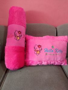 BONEKA BANTAL GULING HELLO KITTY SATU SET PINK BORDIR MAINAN