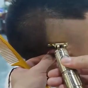 ปัตตาเลี่ยนตัดผมไฟฟ้า แบบชาร์จ USB สําหรับผู้ชาย ปัตตาเลี่ยนไร้สาย ปัตตาเลี่ยนตัดผม เครื่องตัดผมชายและเด็ก เครื่องัดผมมีลายมงคล ปัตตาเลี่ยนตัดผมมัลติฟังก์ชั่น