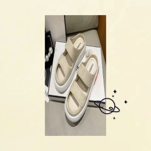 LKfashion Hot deals 🔥 รองเท้าแตะสีพื้น รองเท้าแตะยาง รัดเท้า เปิดส้น ดีเทลสายคาด 2 ตอน เสริมความหนา พื้นนุ่มนิ่ม ใส่สบายเท้า เหมาะกับทุกเทศกาล 💖 แฟชั่นทันสมัยสุดๆ