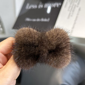 กิ๊บติดผมรูปผีเสื้อขนกระต่ายน่ารัก กิ๊บติดผมขนสัตว์สำหรับฤดูใบไม้ร่วงและฤดูหนาว กิ๊บติดผมขนสัตว์แบบหนา หัวเข็มขัดตกแต่งผม ของใช้ในบ้าน