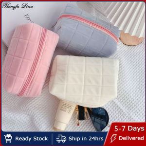 Hengfa Lina Zipper Large Solid Color Cosmetic Bag Cute Fur Makeup Bag for Women Travel Make Up Toiletry Bag Washing Pouch Plush Pen Pouch