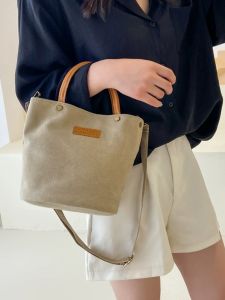 กระเป๋าสะพายข้างผ้าใบกำมะหยี่ระดับไฮเอนด์ กระเป๋าสานสไตล์เกาหลี กระเป๋าถือสำหรับเดินทางแบบลำลอง กระเป๋าถือทรงถัง