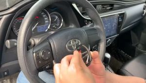 Car Steering Wheel Sticker Emblem Badge Decals For Toyota Carbon fiber Vios Carola wish