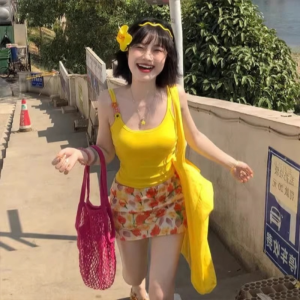 chaqi | Dopamine Yellow Daisy Pattern Spicy Short Fitted Tank Top