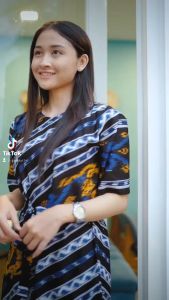NEW ATASAN BAJU TUNIK LENGAN TIGA PEREMPAT BAHAN KATUN ADEM DAN NYAMAN DI PAKEK RESLETING BELAKANG -BAJU BATIK SERAGAM KANTORAN- BATIK NABILLA