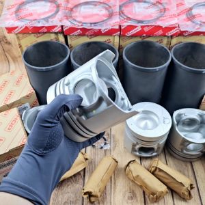 PISTON SEHER KOMPLIT+LINER DAN RING SEHER STD HINO DUTRO HT130 130HT 1SET KOMPLIT