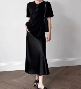 Light Luxury Silk Smooth Acetic Acid Satin Half Skirt for Women Summer New Slimming Mid Length Fishtail Skirt