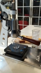 Lavazza Espresso Intenso Capsules Maxi Pack 30x Biji Kopi Roasting Medium Kompatibel dengan Mesin Espresso