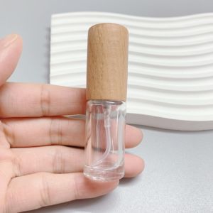 Portable High-End 10ml Glass Perfume Sample Bottle Press Spray Bottle Empty Wood Lid Replacement Bottle Beauty Makeup Tools