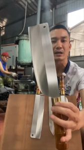 Bộ Dao nhà bếp thép trắng không gỉ cán được làm gỗ muồng đốt trúc chốt đinhcực kỳ sắc bén chắc chắn và bền đẹp.