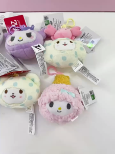 🌷 เจอแล้ว เกินต้านมาก พวงกุญแจ ดึงแล้วสั่น ดึงที่หัวแล้วน้องสั่นดุ๊กดิ๊กตาม ขนาดประมาณ 12×14 cm