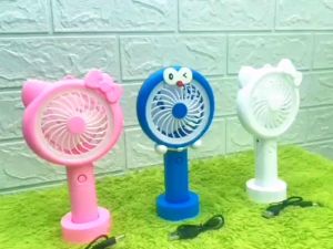 HR5566 BISA DICAS! Kipas Tangan Genggam Sejuk USB Portable Charger LED Fan Karakter Kartun