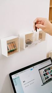 Chum Home กล่องพลาสติกใส กล่องใส่ของ เเบบติดผนัง เปิดปิดฝาได้