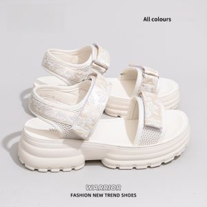 Warrior | รองเท้าแตะผู้หญิง Warri ฤดูร้อนปี 2025 รองเท้าแตะชายหาดแบบลำลองพื้นหนา รองเท้าแตะสวมสบายสำหรับใส่ไปเที่ยวชายหาด