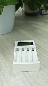 YOPPEN 4 Slots TYPE-C LCD Smart Battery Charger 1.2V AA/AAA Ni-MH Rechargeable Batteries Adapted Toy Car/Remote Control