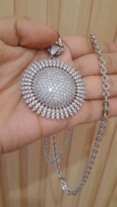 Liontin Perak Hijab Diva Bulat Besar Kristal Berlian Titanium 22K